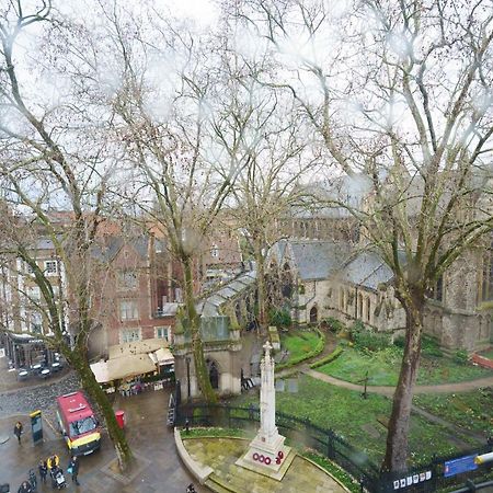 Top Floor Apartment High Street Kensington Лондон Екстериор снимка