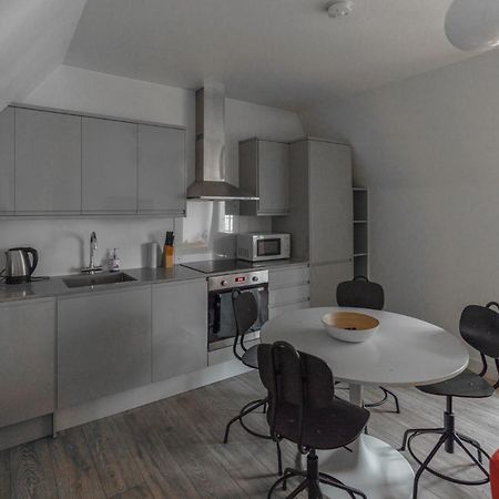Top Floor Apartment High Street Kensington Лондон Екстериор снимка