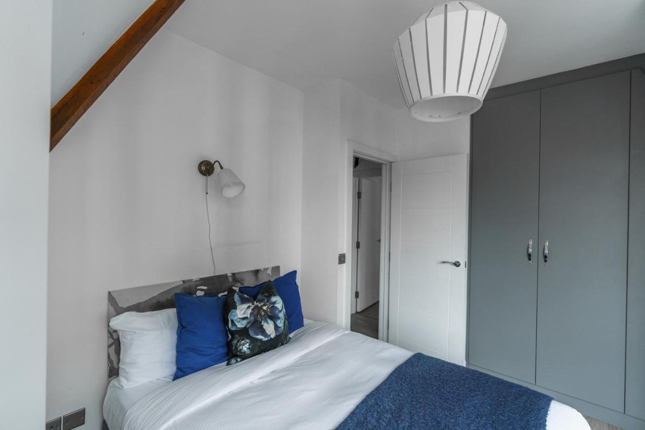Top Floor Apartment High Street Kensington Лондон Екстериор снимка