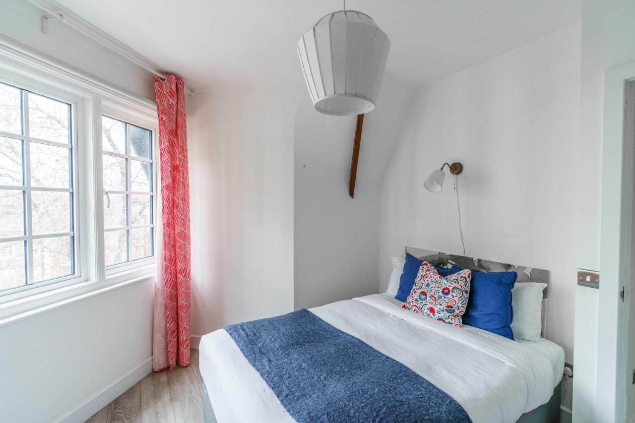 Top Floor Apartment High Street Kensington Лондон Екстериор снимка