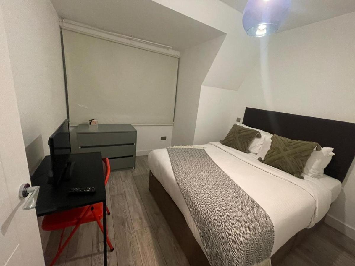 Top Floor Apartment High Street Kensington Лондон Екстериор снимка