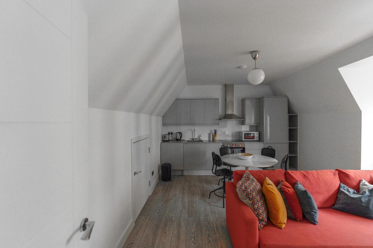 Top Floor Apartment High Street Kensington Лондон Екстериор снимка